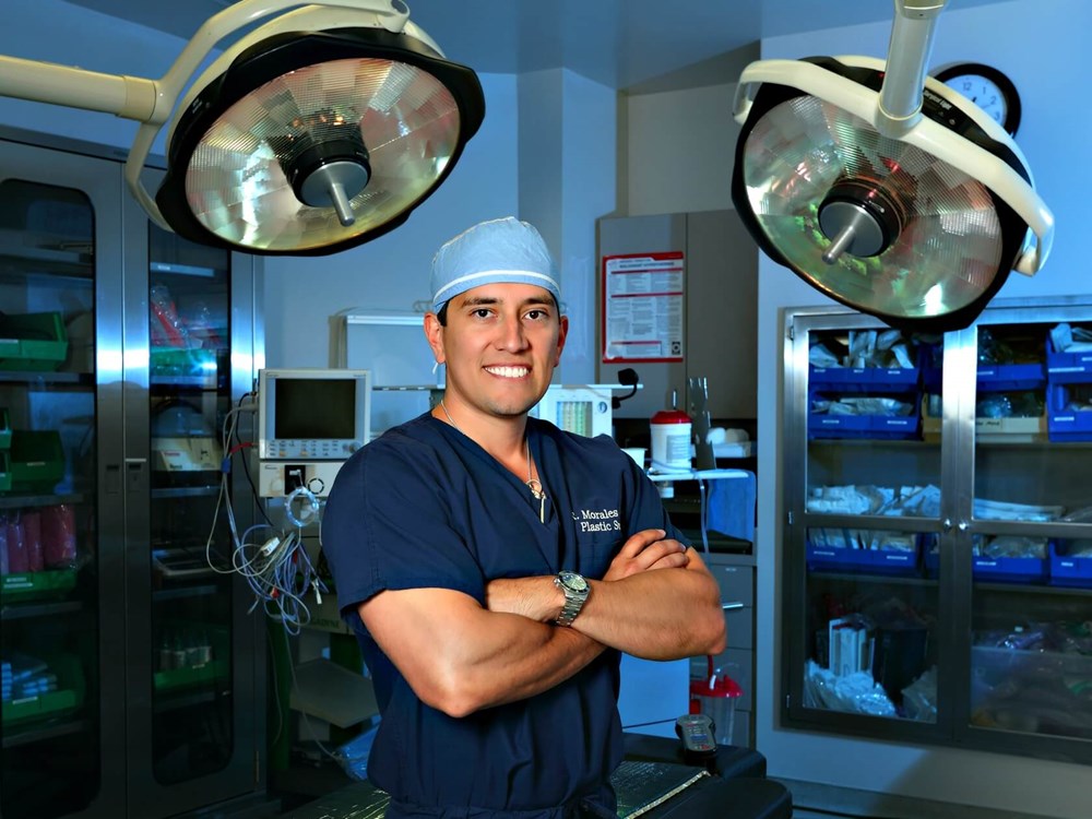 Cirujano plástico Houston, TX Dr. Rolando Morales